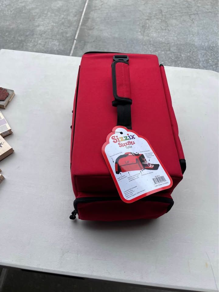 Sizzix Sizzlits Red Storage Carrying Case Holds 4 Cases