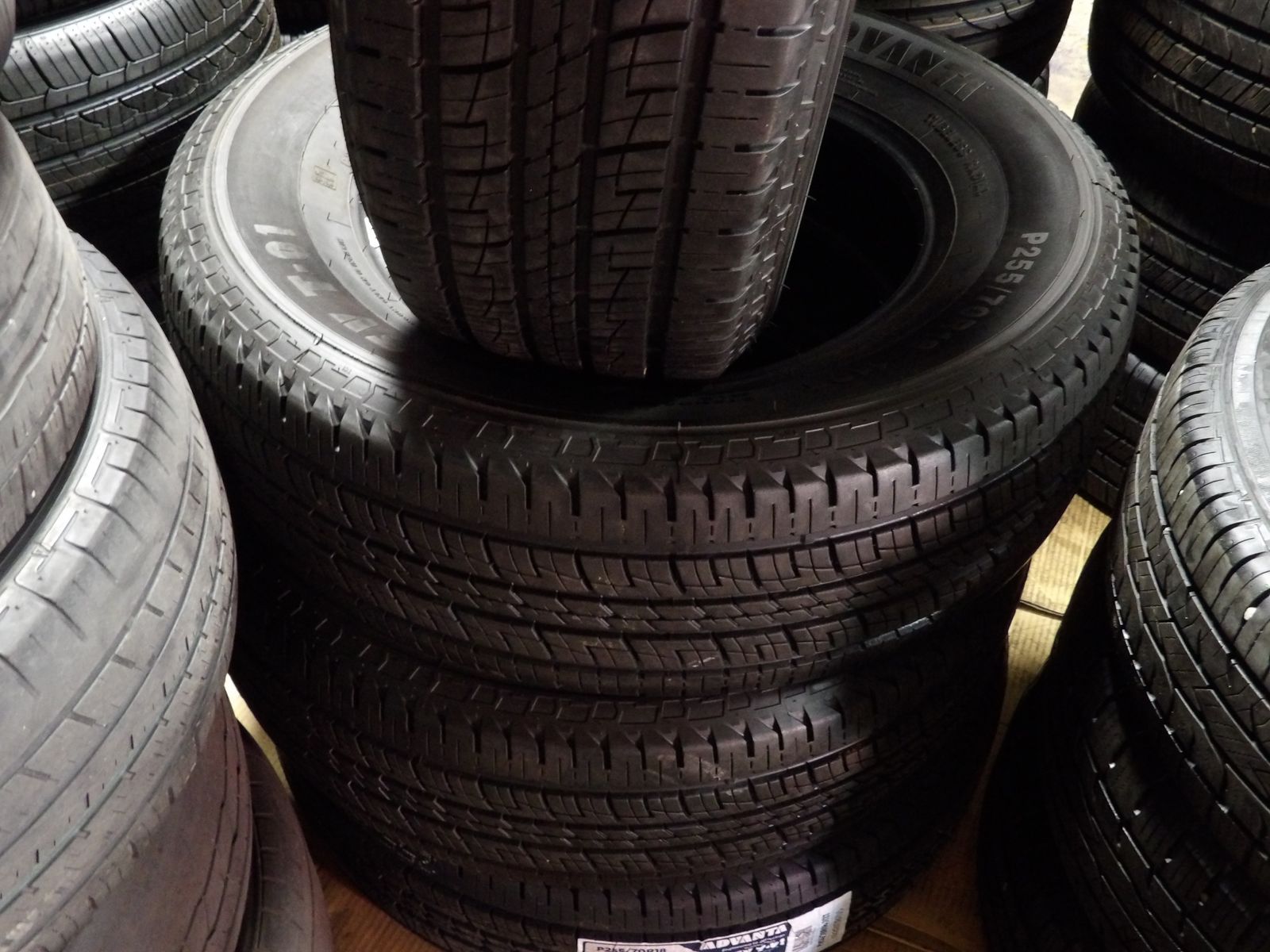 255/70R18 ADVANTA SV-T-01 SET OF USED TIRES