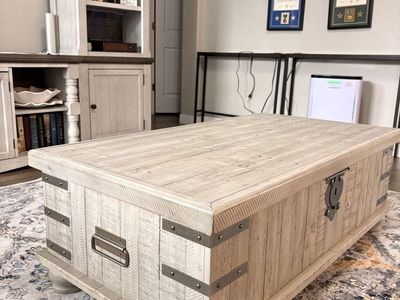 Rustic Farmhouse Lift-Top Coffee Table with Hidden Storage