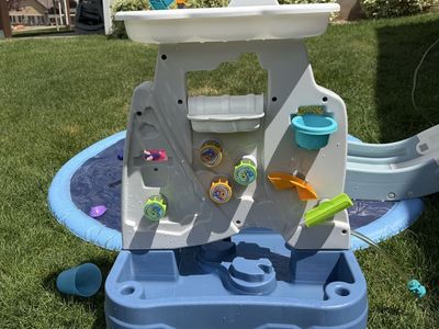 Step2 Misting Mountain & Waterfall Outdoor Water Table (1.5+ Years Old)
