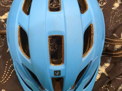 Blue Bontrager solstice bike helmet