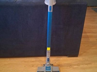 shark rocket cordless pet stick vacuum (blue) - battery charger included