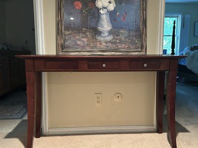 * Elegant End / Console Table *