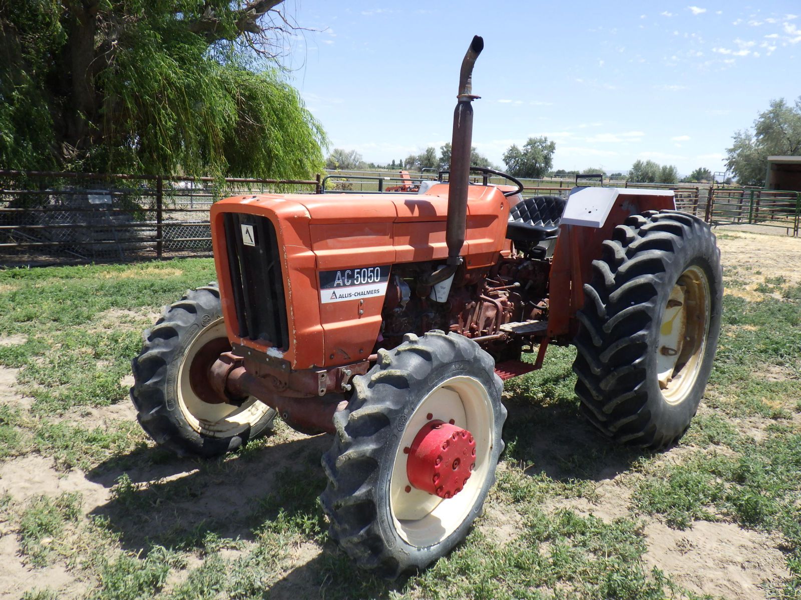 Allis-Chalmers A-C 5050 MFD Tractor