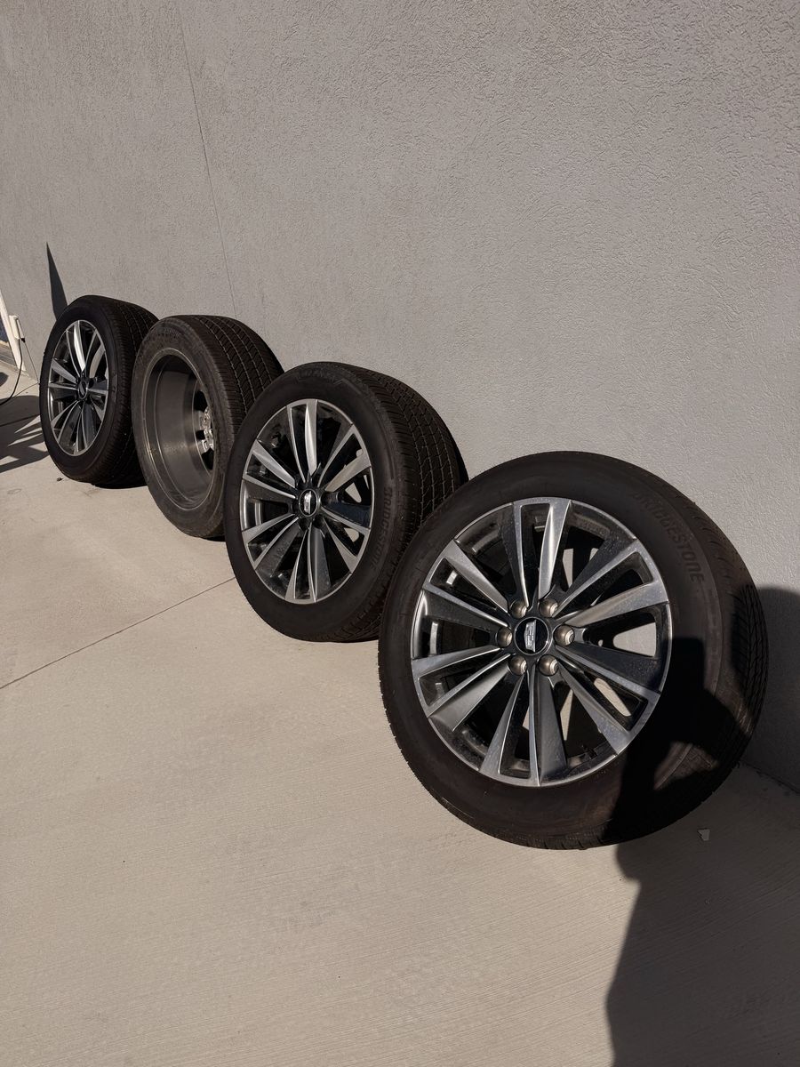 2026 Caddilac Escalade Tires  22"