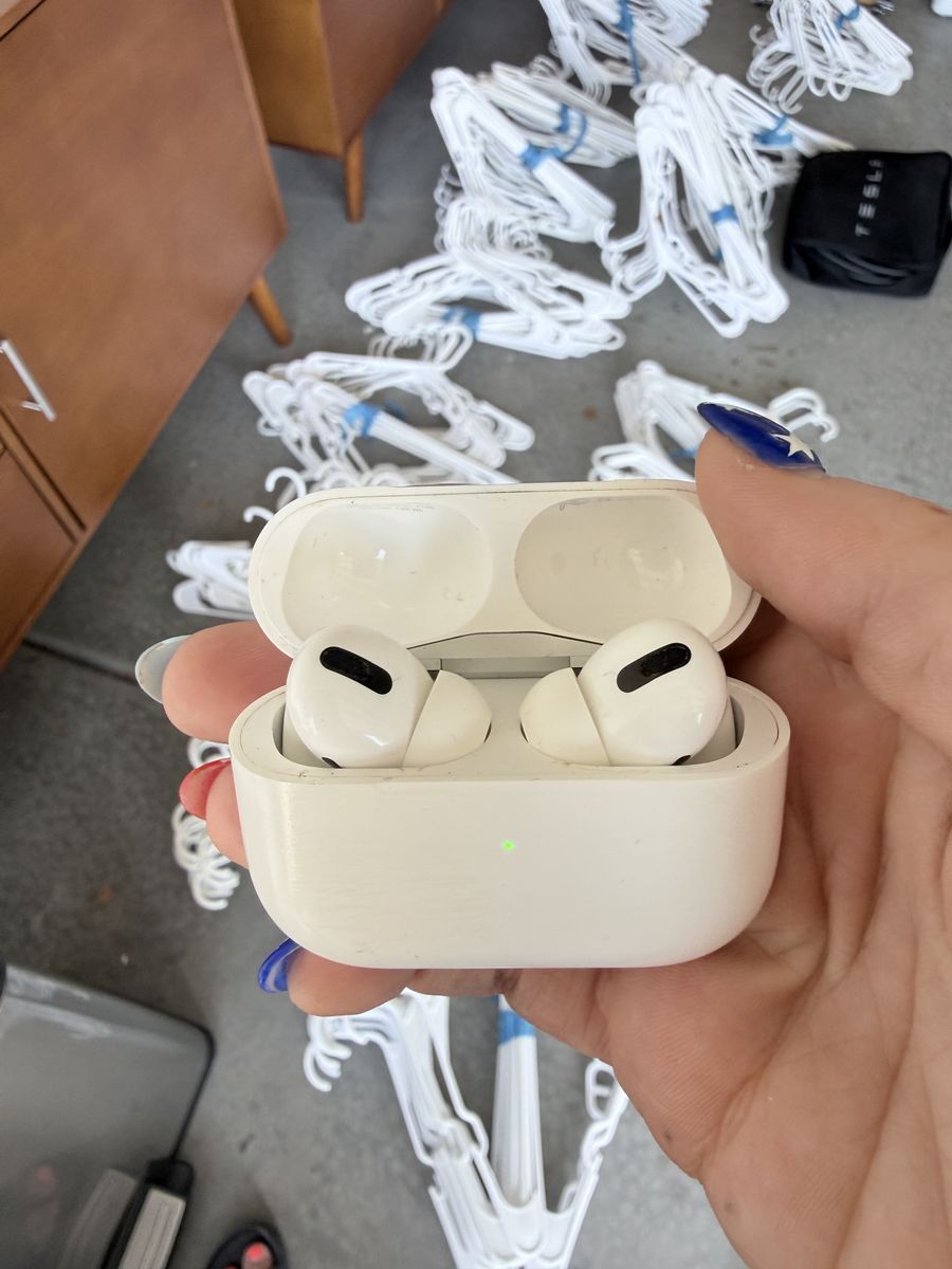 Apple AirPods Pro (1st Generation)