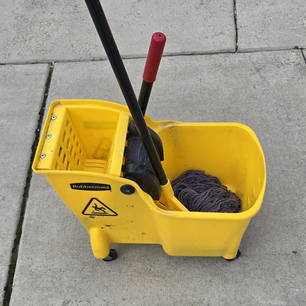 mop and bucket