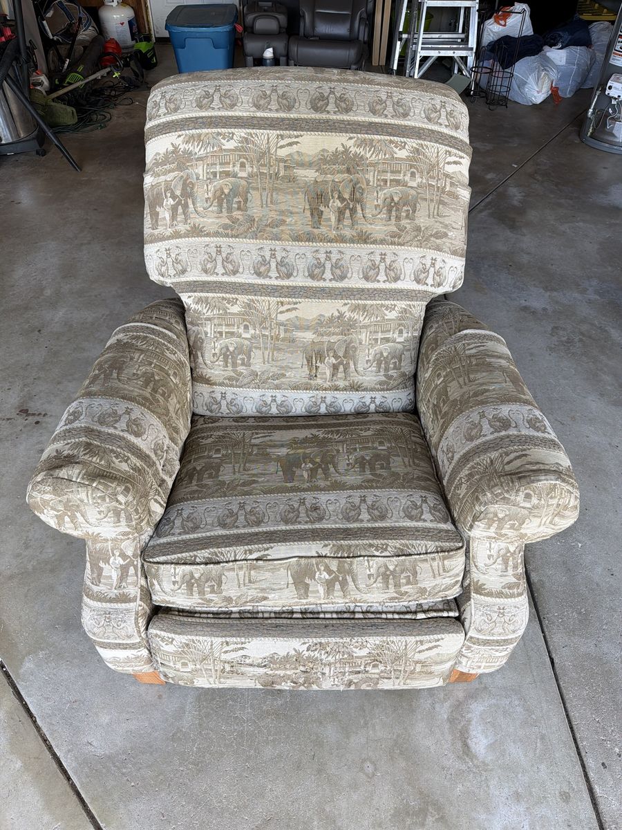 Vintage Elephant Toile Recliner Chair in Beige/Brown