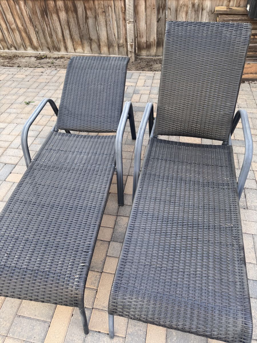 Loungers