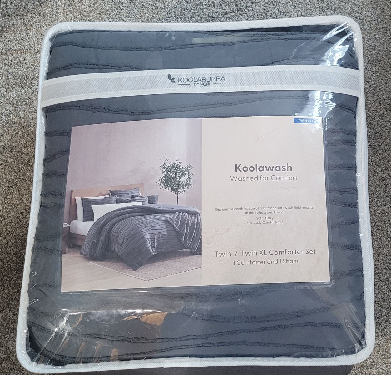 NEW Twin Dark Green Koolaburra comforter