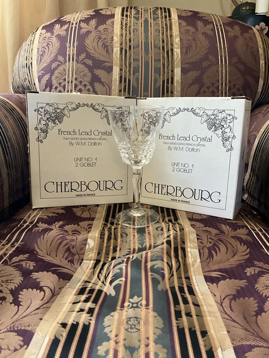 10 Wine goblets