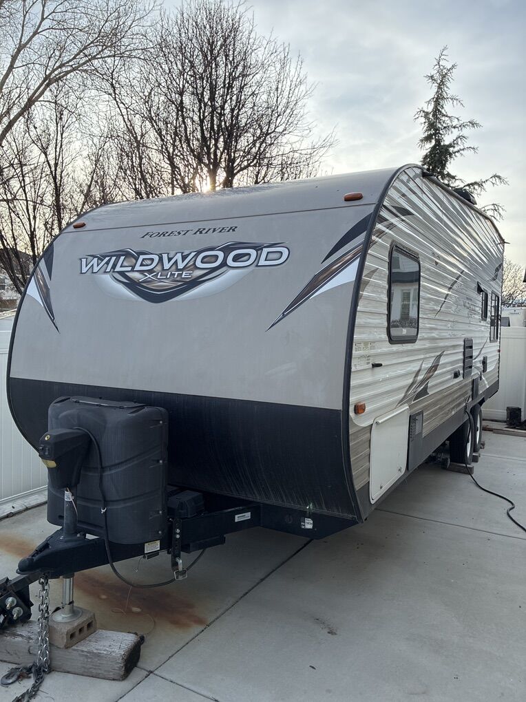 28 Foot Trailer Toy Hauler