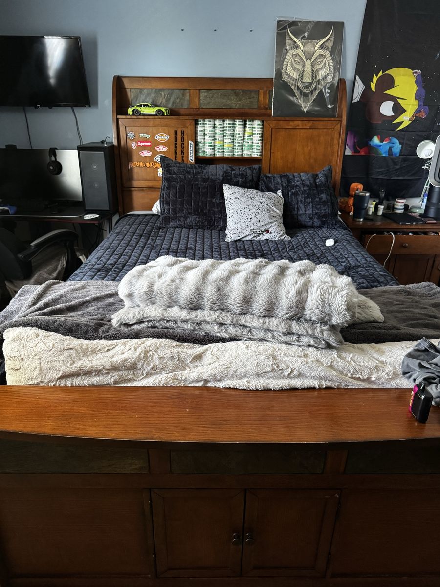 Bedroom set