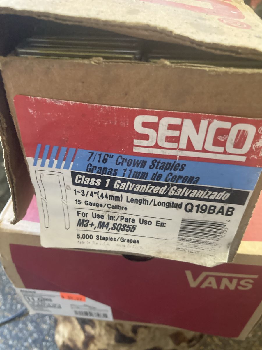 Senco staples full box and 1/2