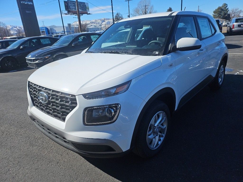 2026 Hyundai Venue SE