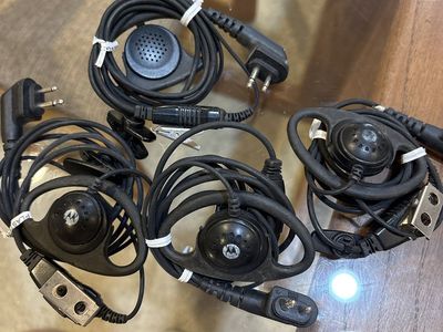 Motorola Surveillance Headsets for Two-Way Radios - 4 Pack, Black, D-Ring Earpiece