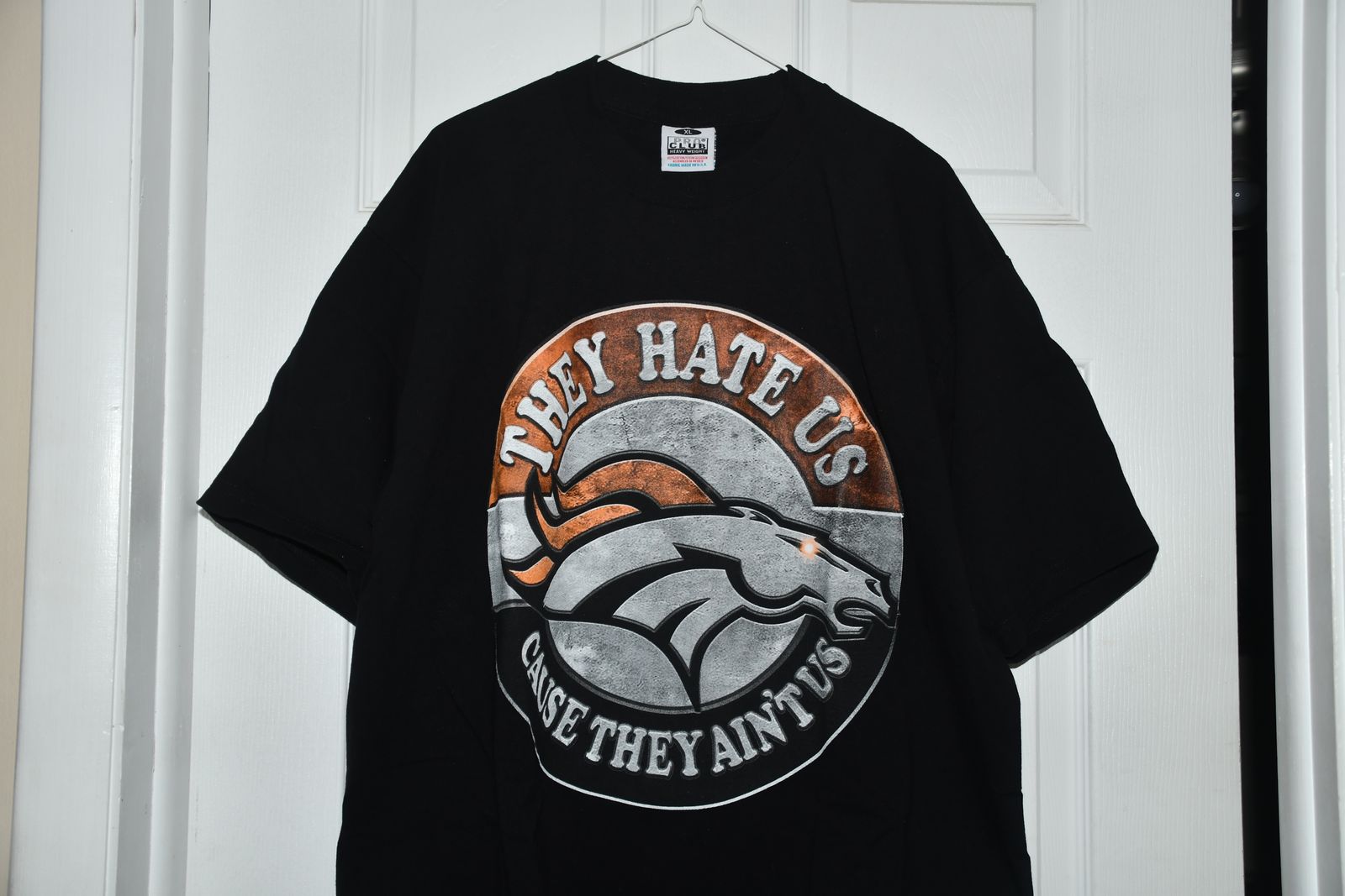 MEN'S "DENVER BRONCOS" BLACK T SHIRT ~ SIZE XL ~ SHORT SLEEVE