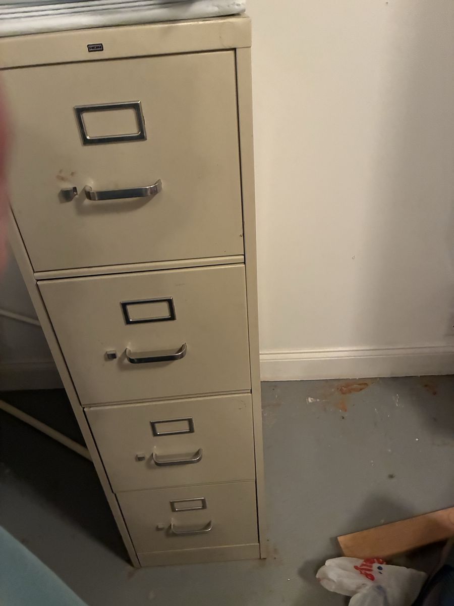 Filing cabinet 4 drawer