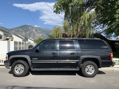 2000 Chevy Suburban 2500 *Part Out* GMT800 4x4