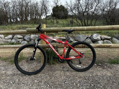 Specialized Hardtail - Disc Brakes - Size = Medium