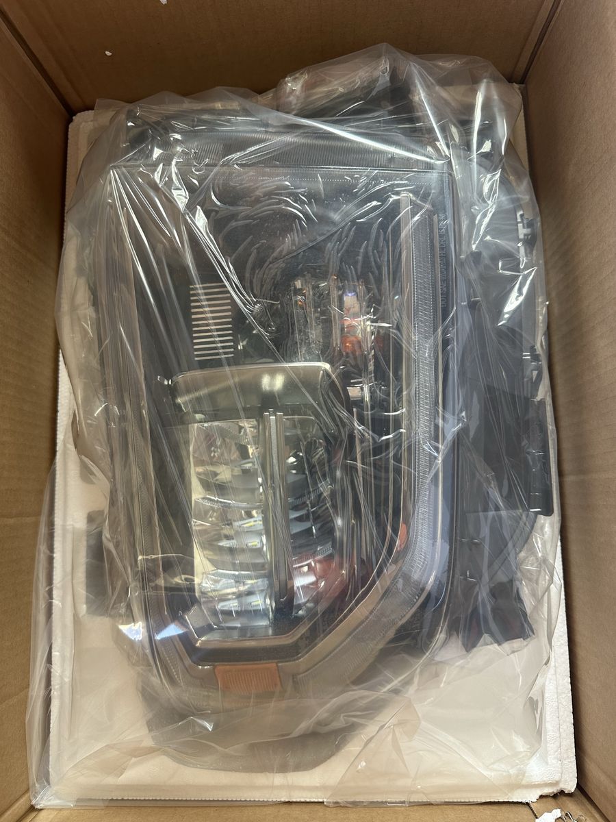 2014-21 Toyota Tundra Headlights
