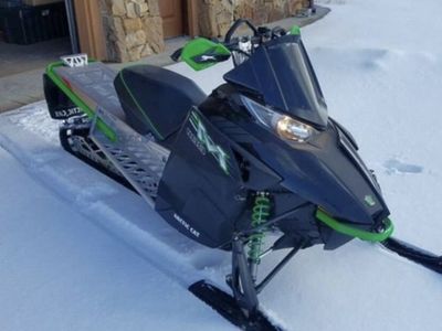 2012 M1100 Arcric Cat