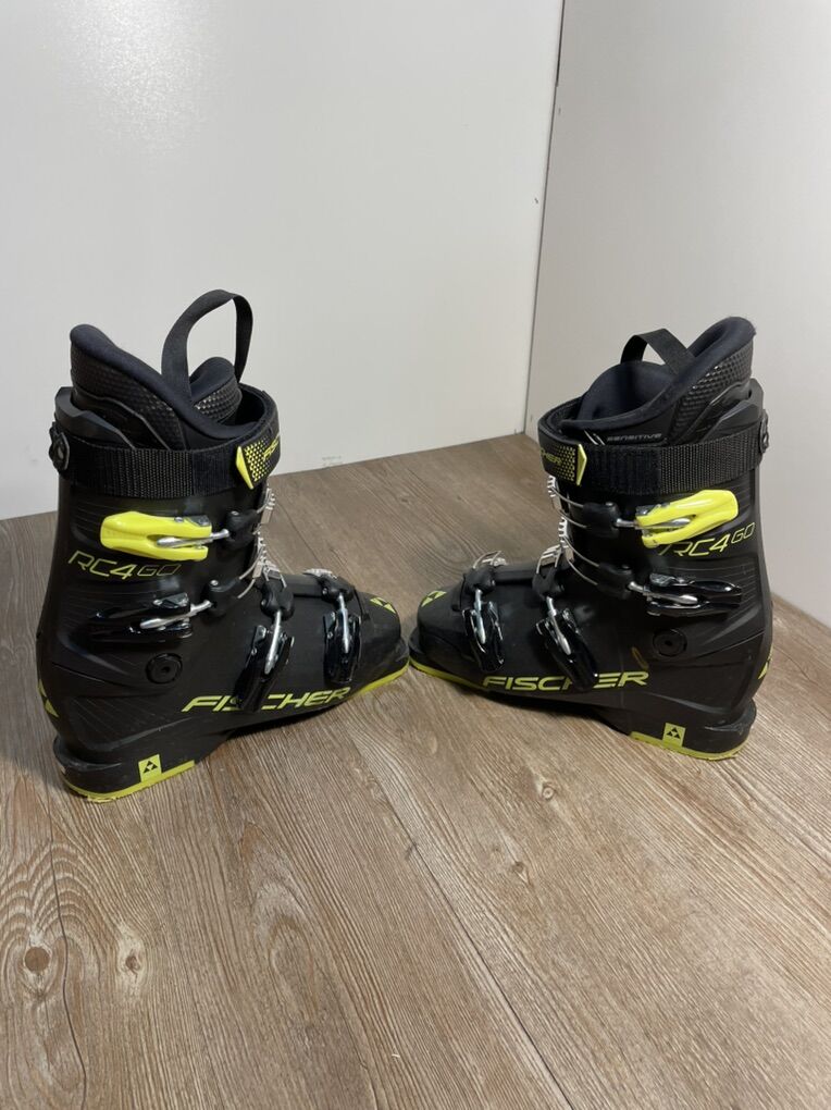 Fischer RC4 60 Ski Boots Size 24.5