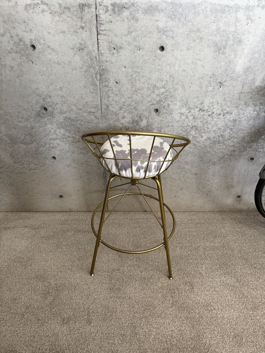Counter height barstools