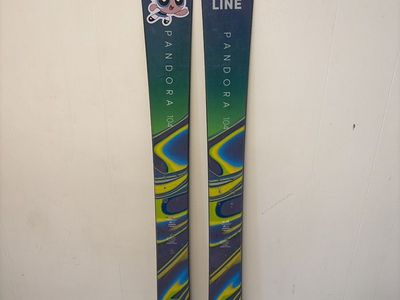 158 cm Skis