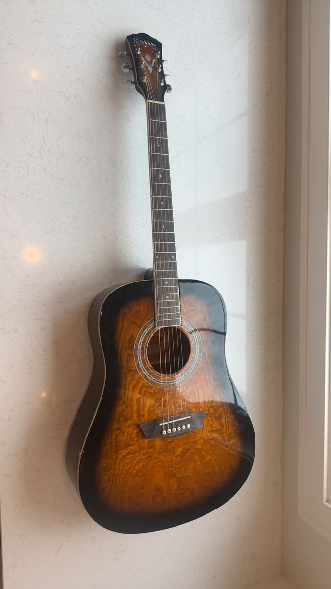Washburn Acoustic Guitar - Brown/Black Sunburst, Excellent Condition