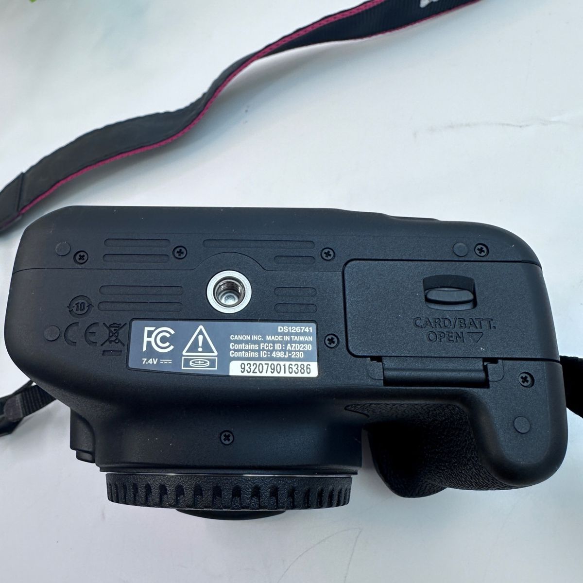 Main image 6