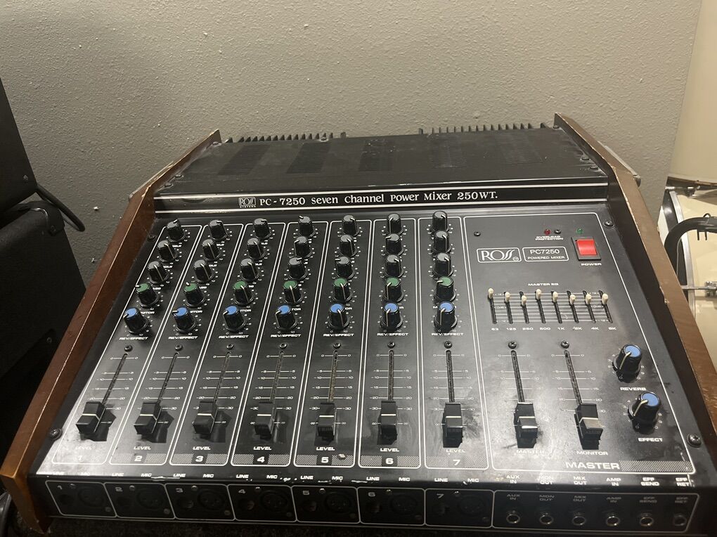 Vintage Ross PC-7250 250W 7-channel mixer