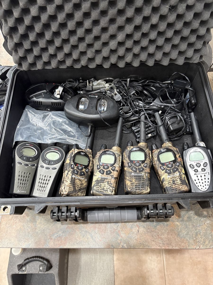 Midland & Cobra Two-Way Radios Walkie Talkie Lot. 