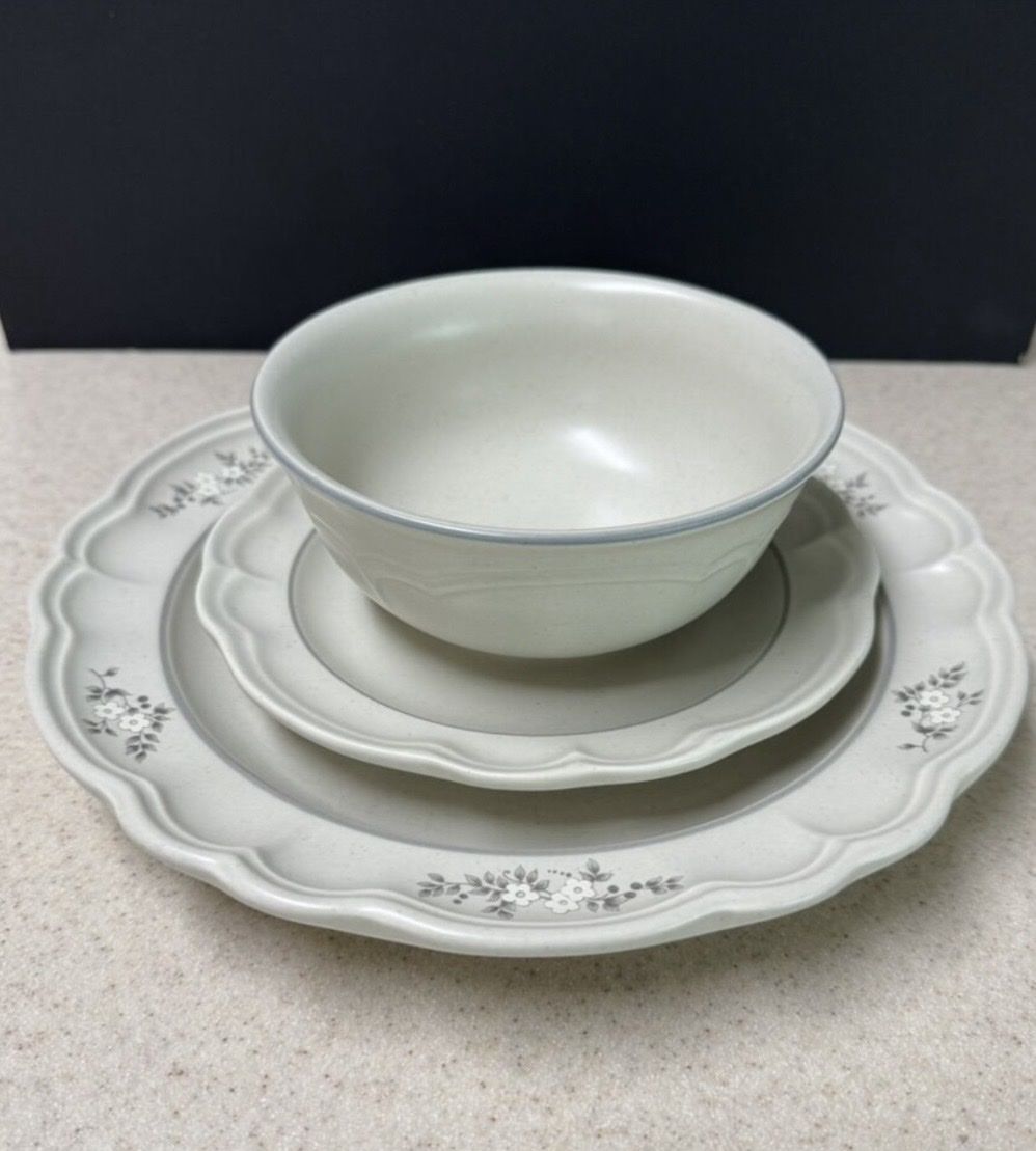 Pfaltzgraff Heirloom Stoneware