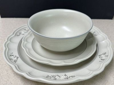 Pfaltzgraff Heirloom Stoneware