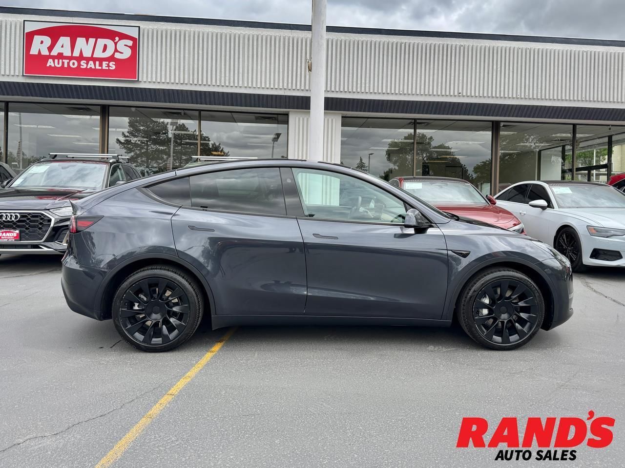 2024 Tesla Model Y Long Range