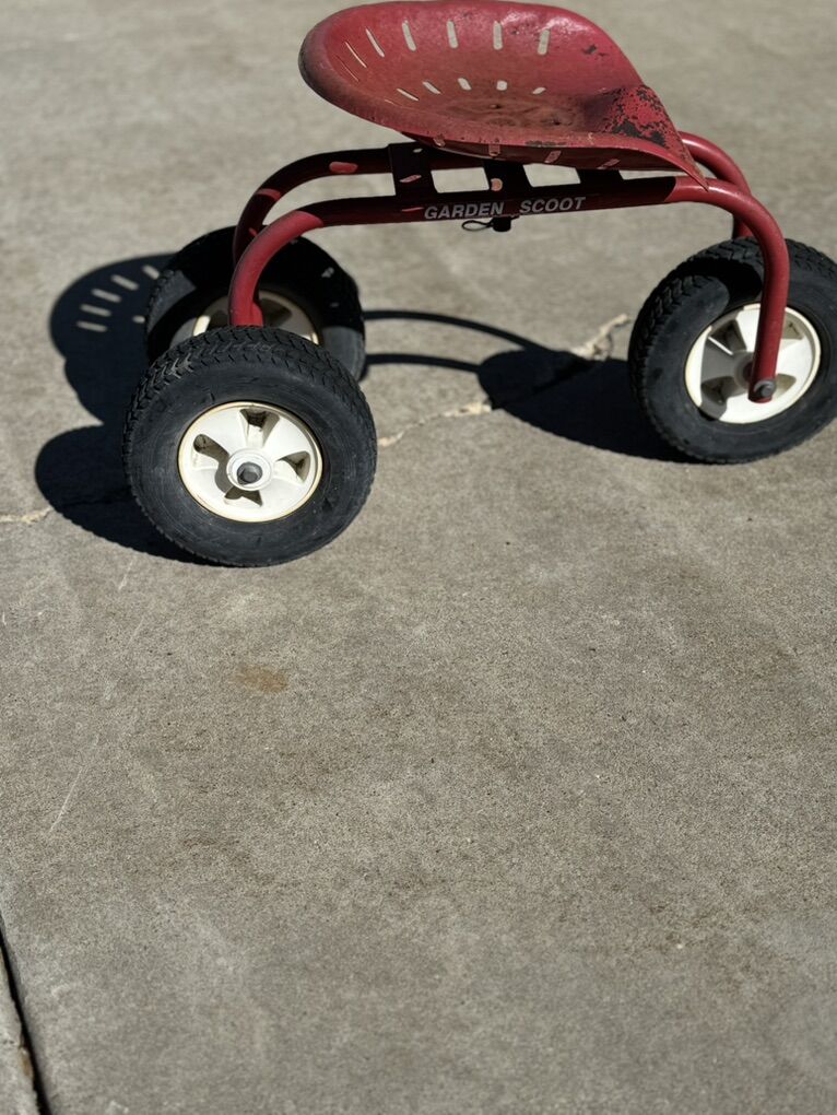 Garden Scoot