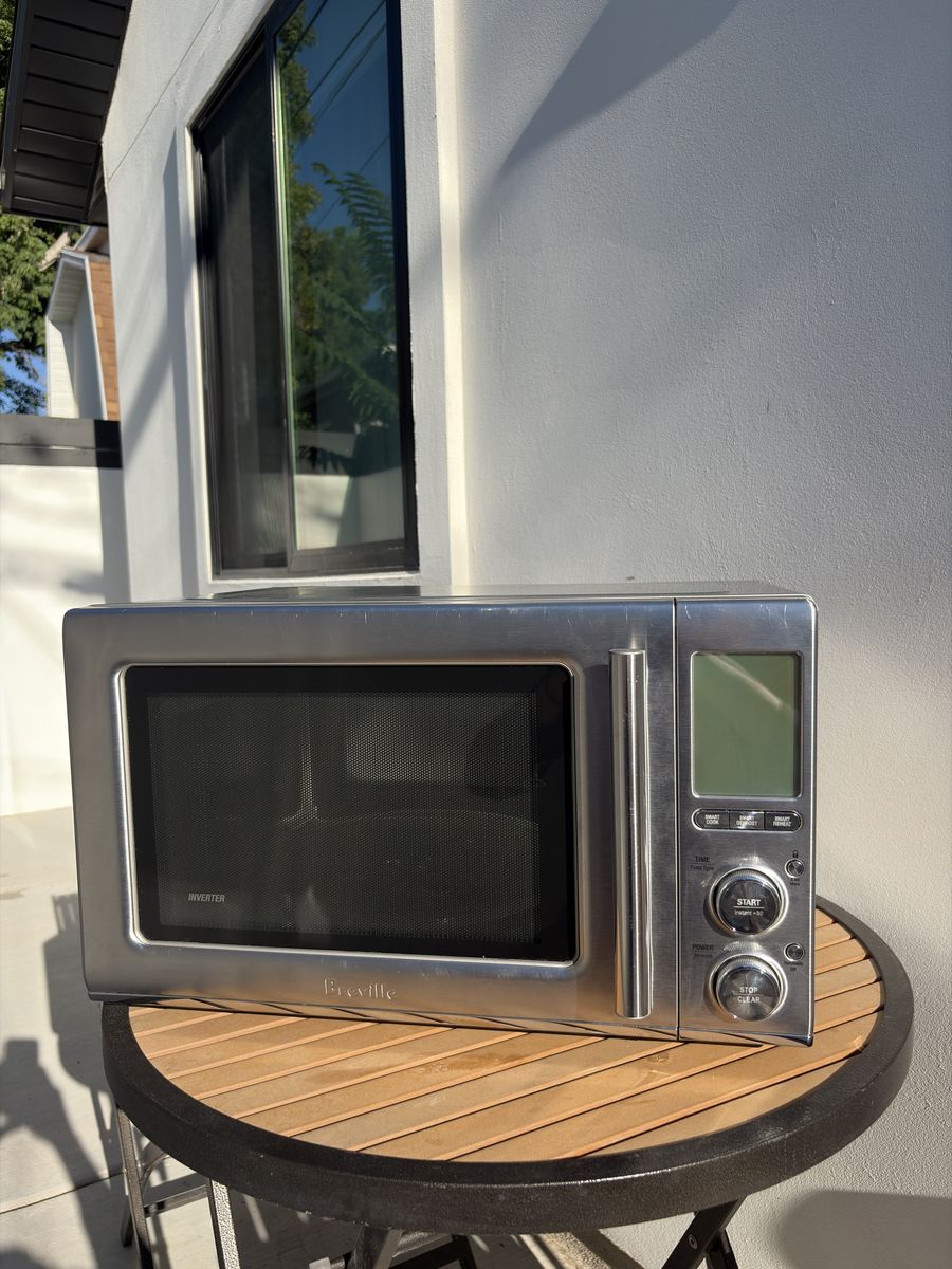 Breville microwave