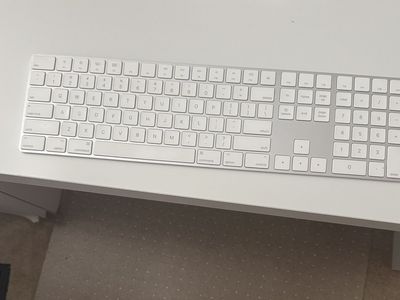 Apple Magic Keyboard with Numeric Keypad - No Touch ID