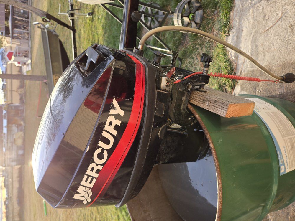 2002 Mercury 15 hp outboard 2 stroke