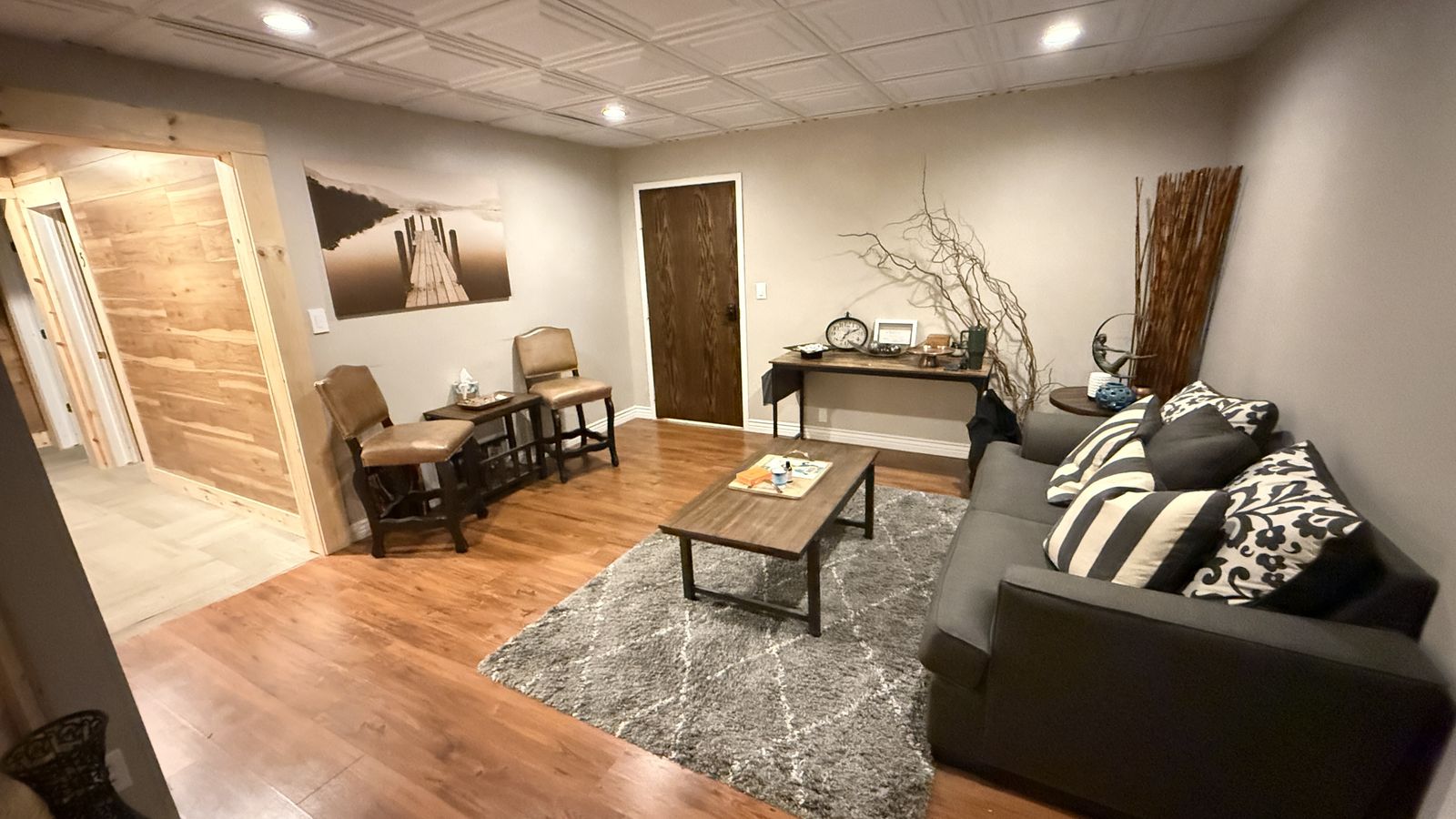 Office Studio for rent great for Massage Therapist/ Raiki Body Work/ or Esthetician