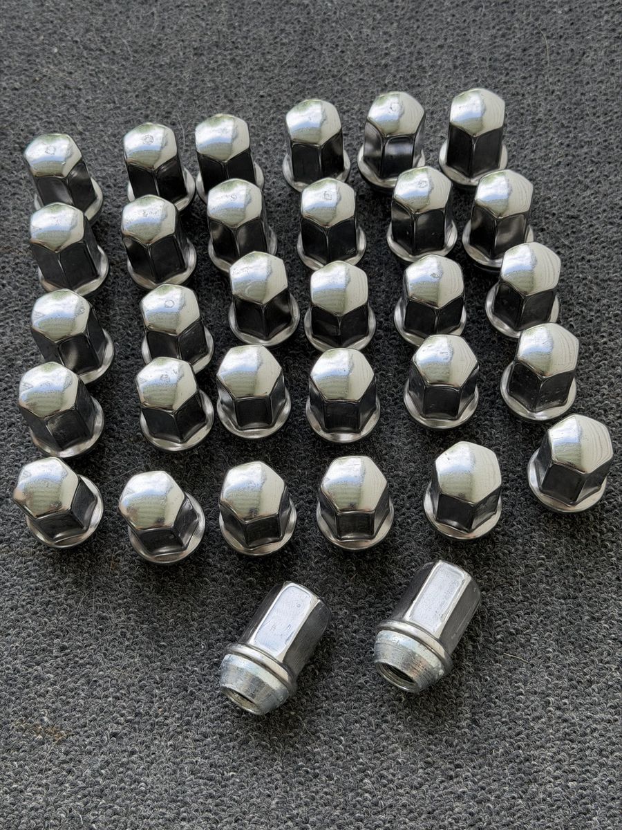 32 lug nuts take offs size M14x1.5