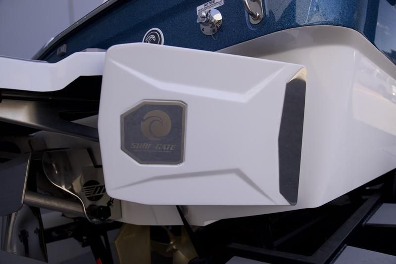 Main image 6