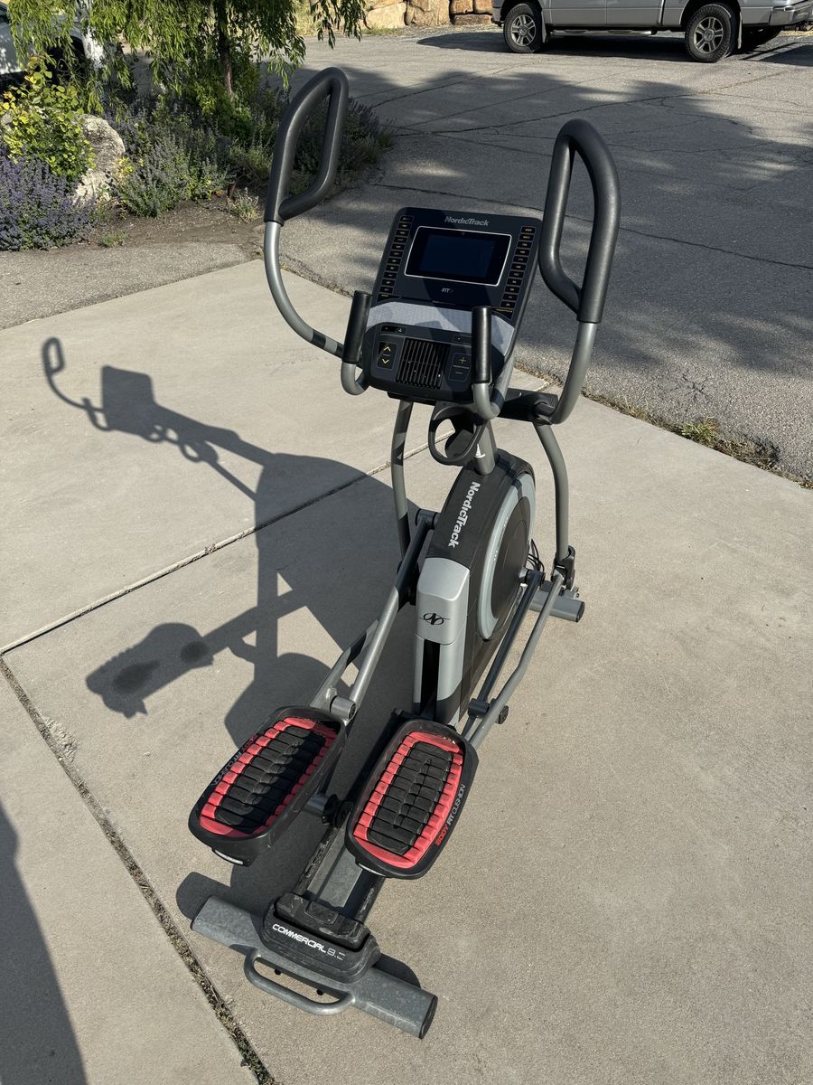 IFit Elliptical by NordicTrack - Excellent Condition