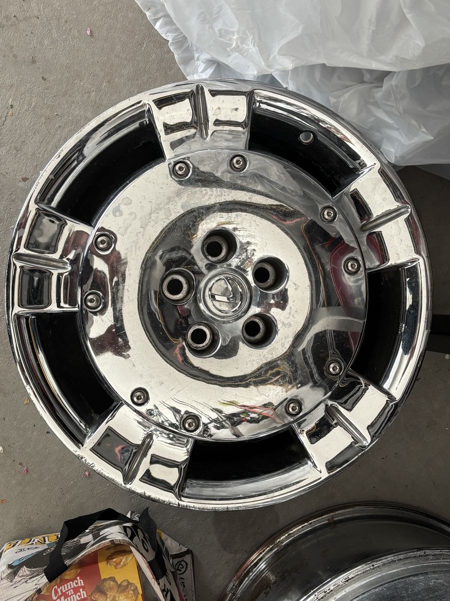 Four 18” early 2000’s Lexus rims