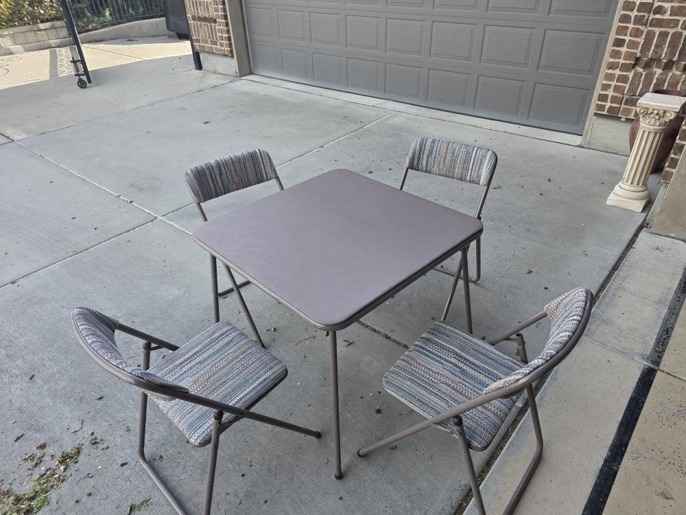 nice clean card , camp table