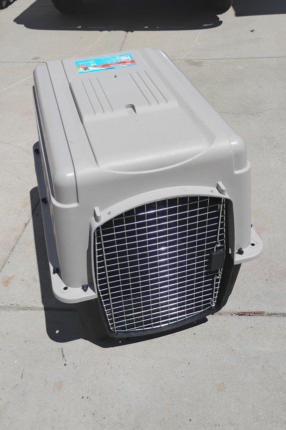 vibrant life 36 in large dog kennel cage crate like new very clean