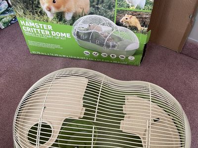 Hamster Critter Dome and accesories