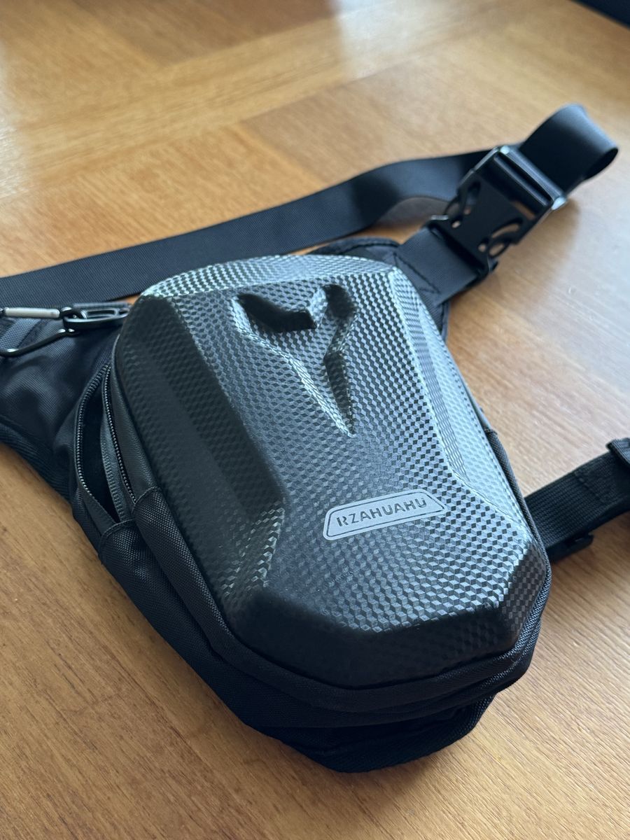 motorcycle waist/leg bag