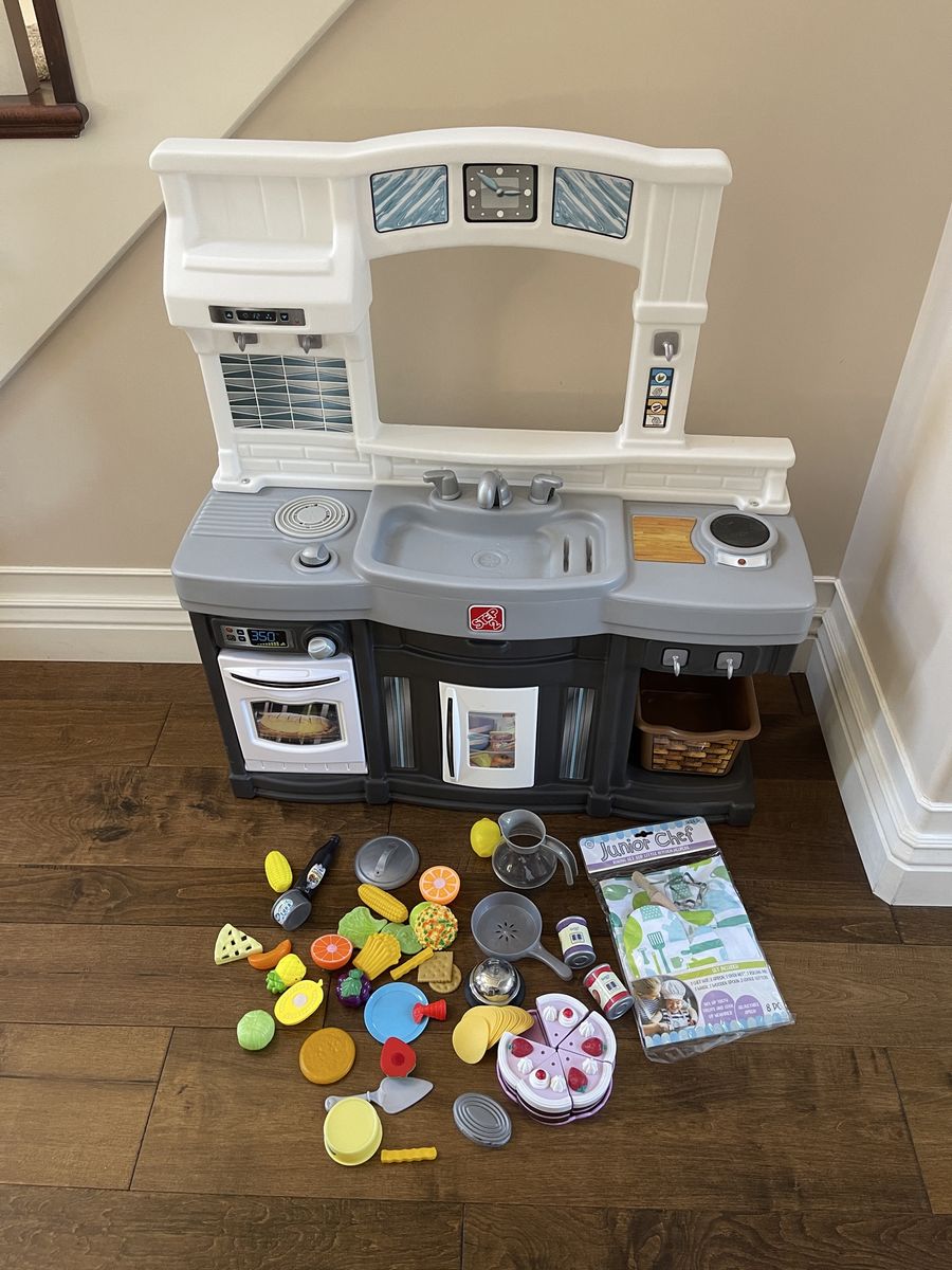 Step 2 Play Kitchen + Accessories